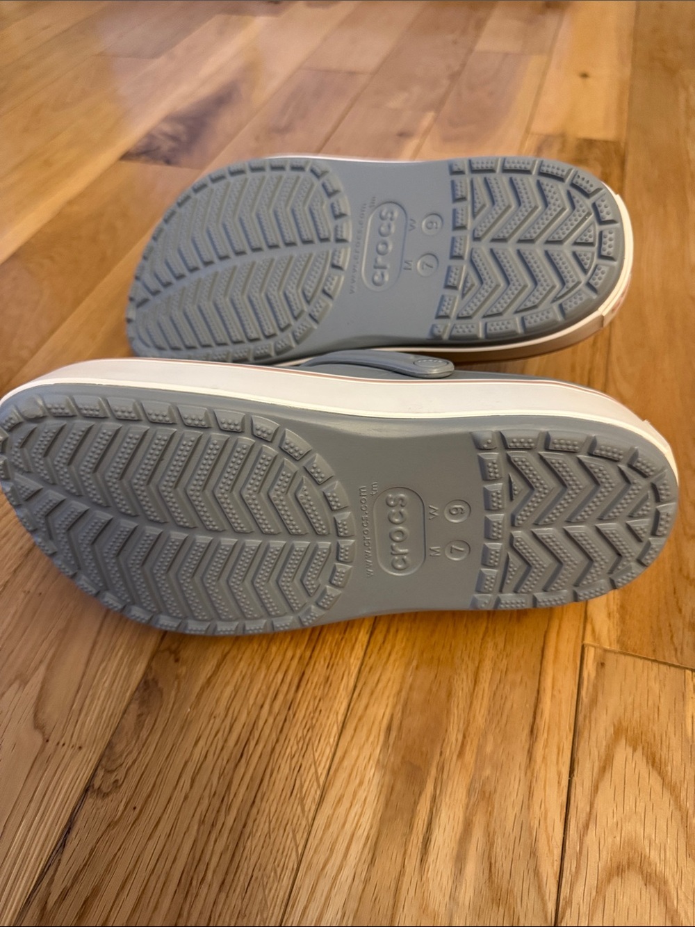 NWOT Croc Clog Slip-On in Light Gray - Picture 5 of 6